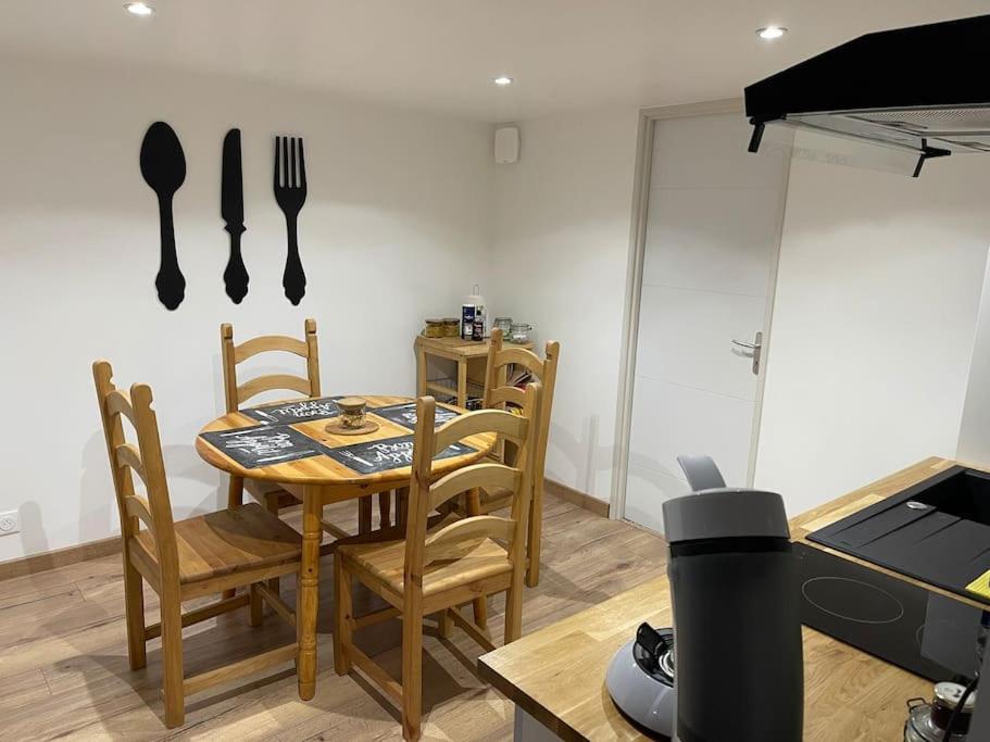 Appart 2 Pieces 35M2,Centre Ville, Parking Gratuit Bourges Esterno foto