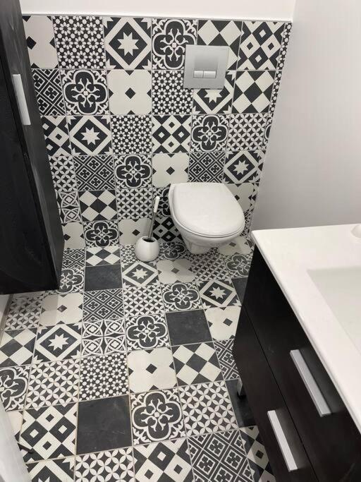 Appart 2 Pieces 35M2,Centre Ville, Parking Gratuit Bourges Esterno foto
